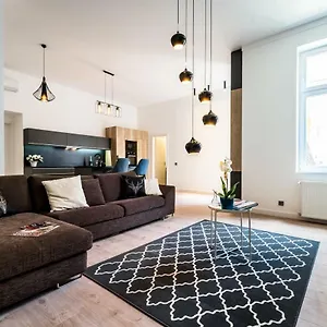 Apartment Regi Highrise Oasis, Budapest